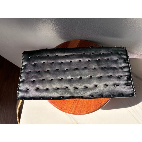 Vintage Hand-Beaded Black Satin Clutch Purse – Elegant Evening Bag - Picture 6 of 6